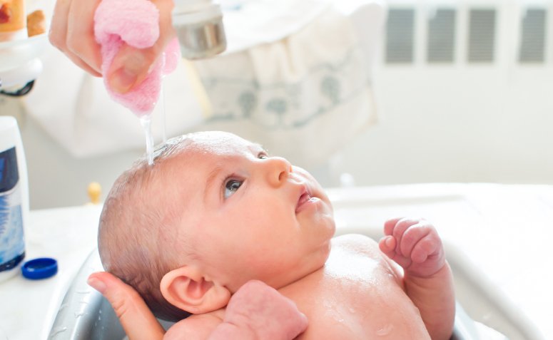 Como fazer a higiene do bebê recém-nascido? - Dra. Anita Battistini -  Pediatra Particular - Blog